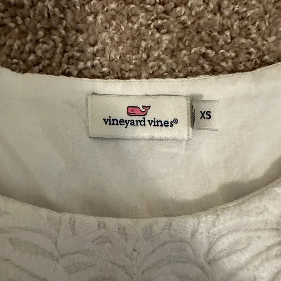 White Vineyard Vines Blouse - Picture 4 of 6